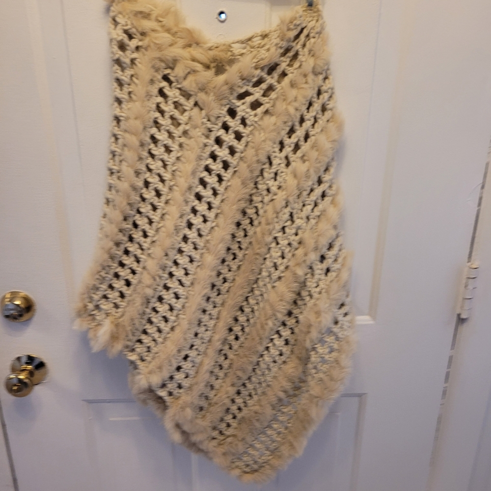EUC Kenneth Cole Reaction Poncho with Faux Fur